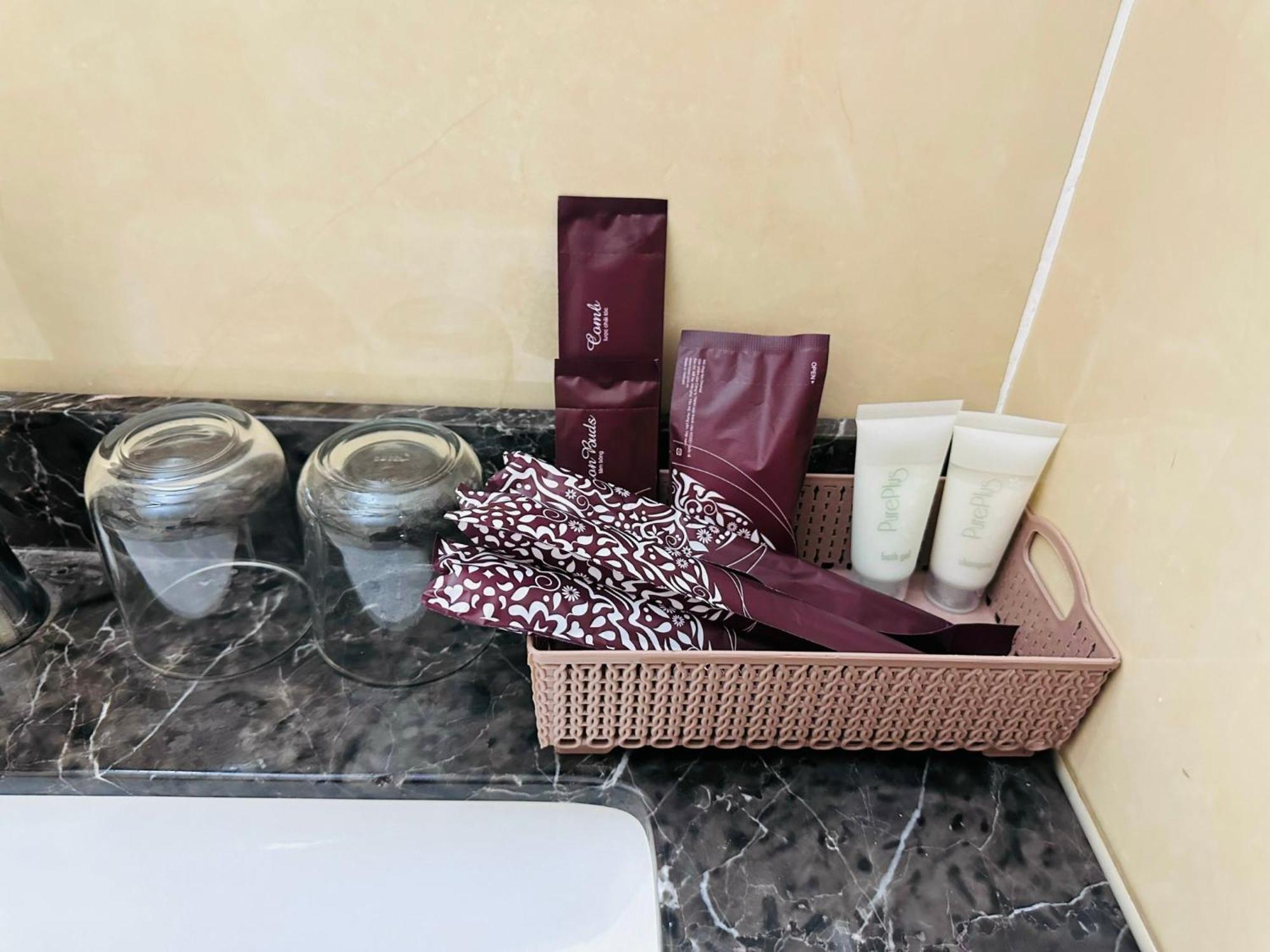 Nha Nghi Anh Dung Bed and Breakfast Ha Long Buitenkant foto